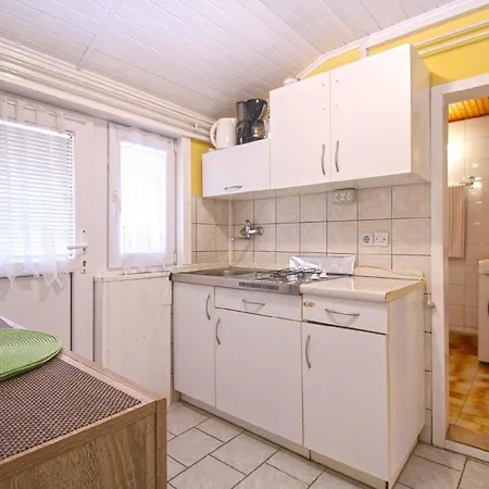 Fuer 4 Personen Ca 25 Qm In Fazana, Istrien Istrische Riviera Apartment *